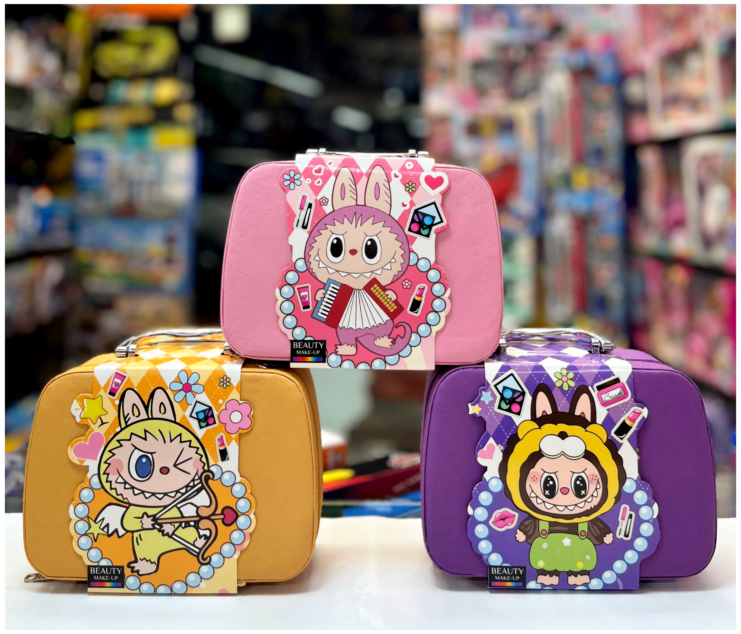 کیف آرایشی کودک طرح لبوبو