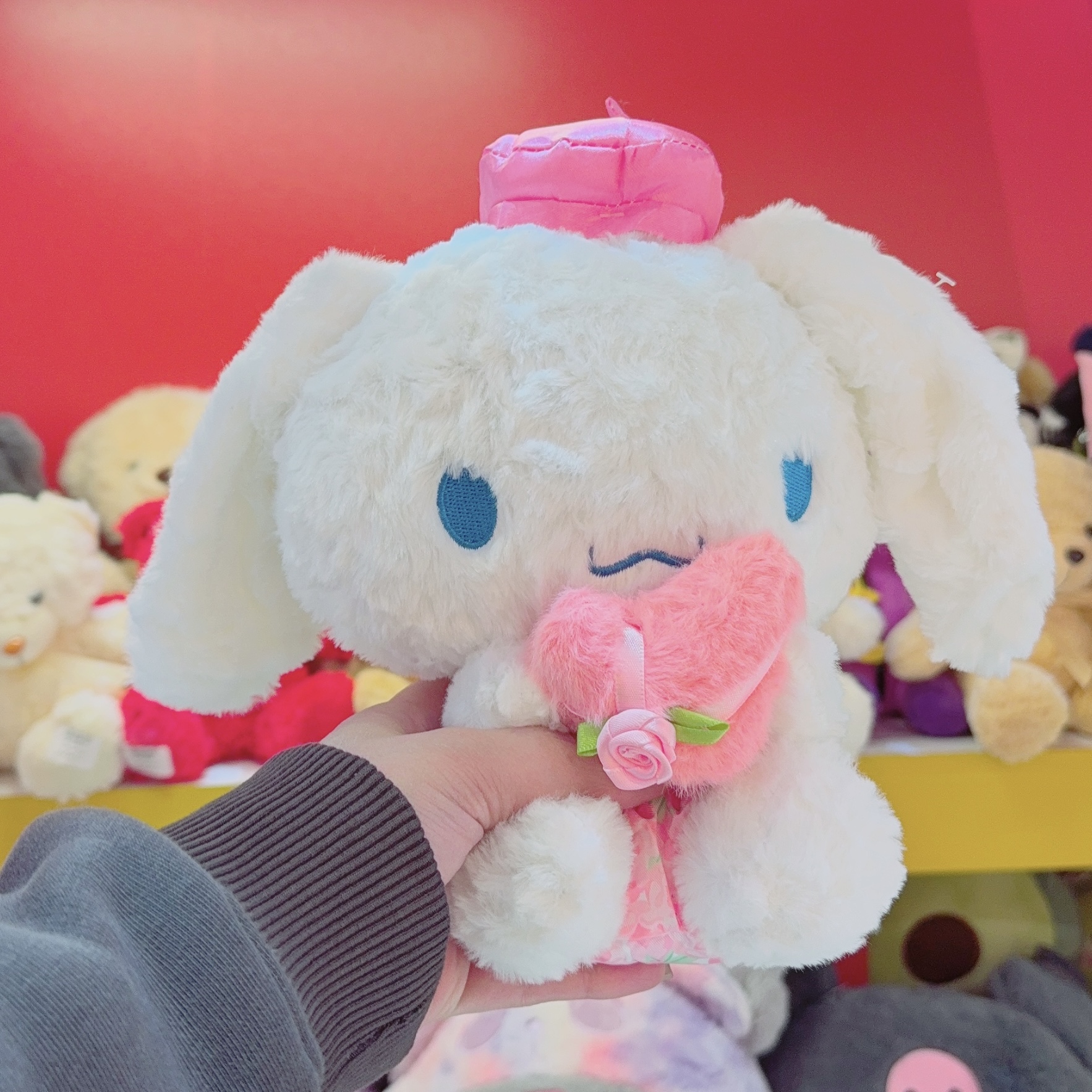 عروسک سینمارول قلب بدست 25س