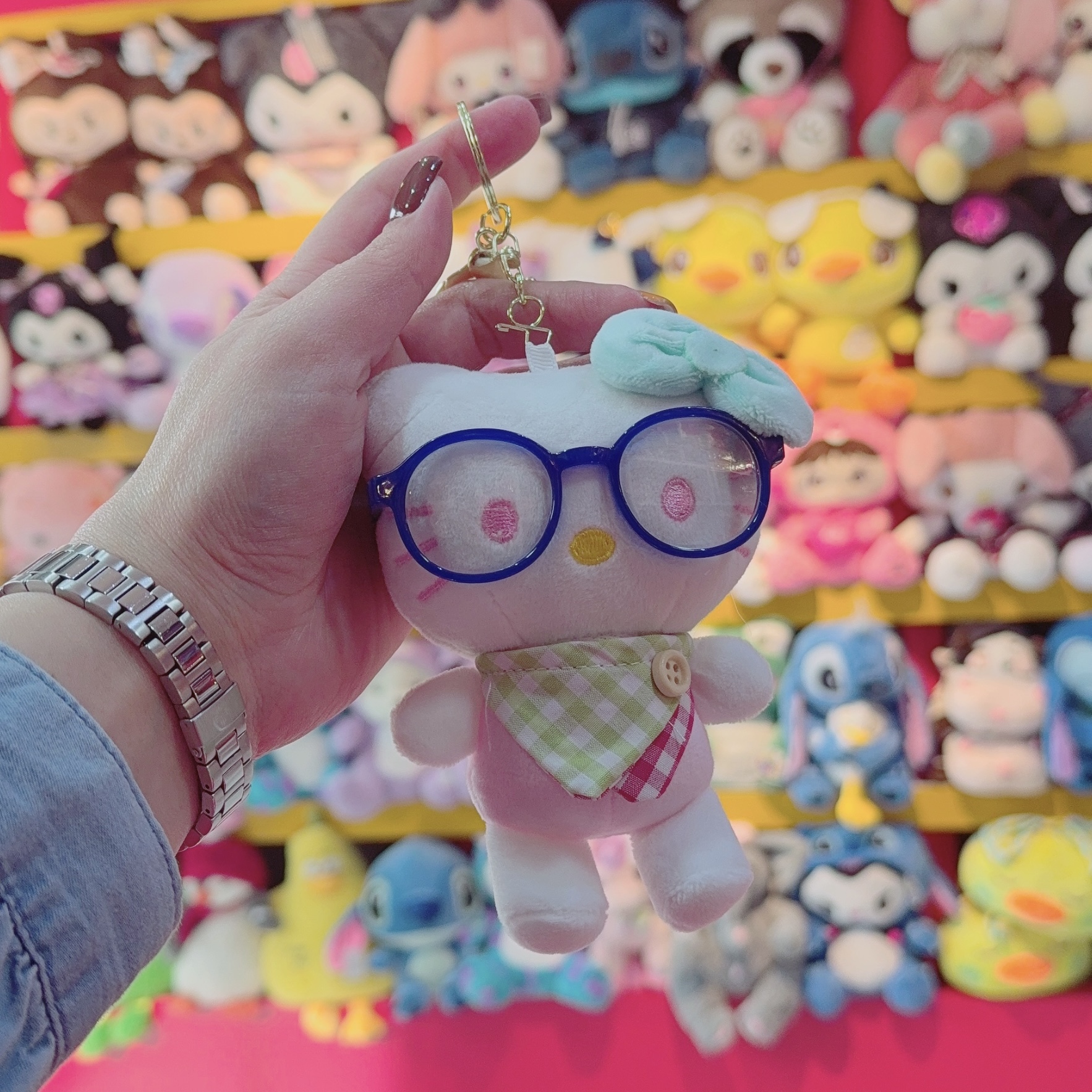 آویز کیتی عینکی